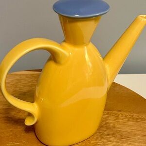 Vintage Lindt-Stymeist Japan Oil Cruet 
Mustard Yellow & Blue Lid MCM